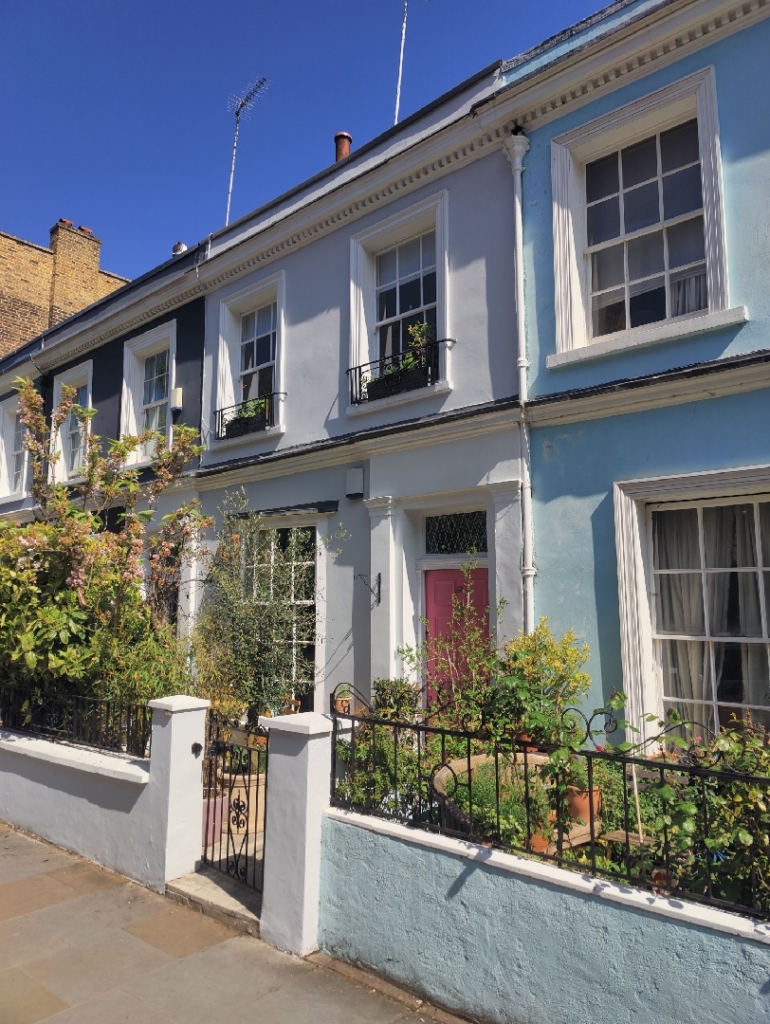 Maisons colorées dans le quartier Notting Hill de Londres
